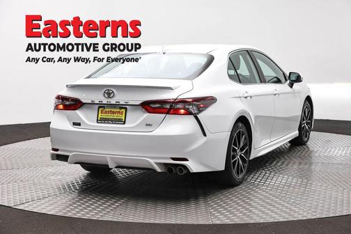 Ice Cap 2024 Toyota Camry SE