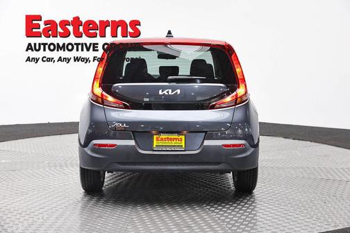 Gravity Gray 2022 Kia Soul LX