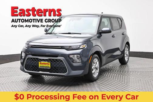 Gravity Gray 2022 Kia Soul LX