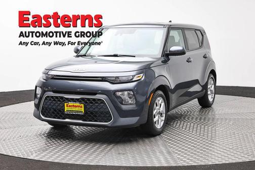 Gravity Gray 2022 Kia Soul LX