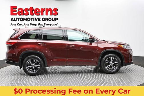 Ooh La La Rouge Mica 2018 Toyota Highlander LE Plus