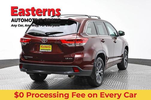 Ooh La La Rouge Mica 2018 Toyota Highlander LE Plus
