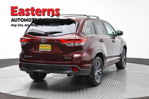 Ooh La La Rouge Mica 2018 Toyota Highlander LE Plus
