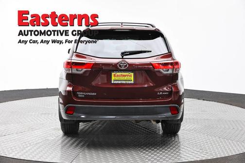Ooh La La Rouge Mica 2018 Toyota Highlander LE Plus
