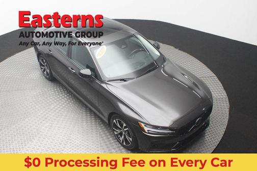 Gray 2024 Volvo S60 B5 Core Dark Theme