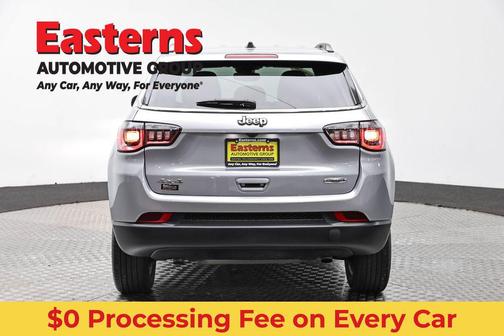 Baltic Gray Metallic Clearcoat 2024 Jeep Compass Latitude