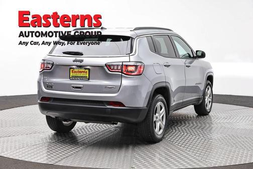 Baltic Gray Metallic Clearcoat 2024 Jeep Compass Latitude