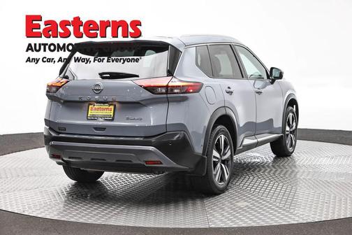 Boulder Gray Pearl 2023 Nissan Rogue SL