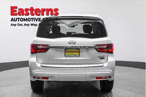 2022 INFINITI QX80 Luxe
