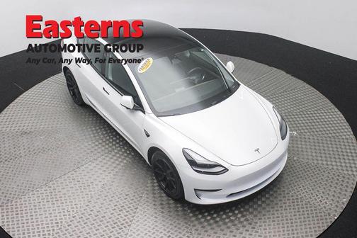 Pearl White Multi-Coat 2023 Tesla Model 3 Standard Range