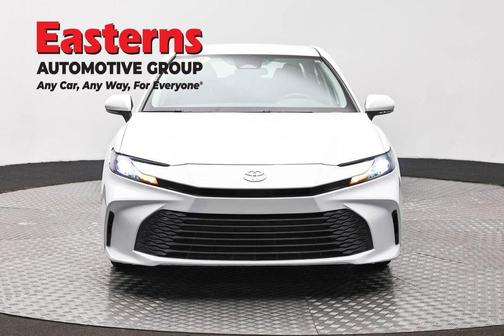 Ice 2025 Toyota Camry LE