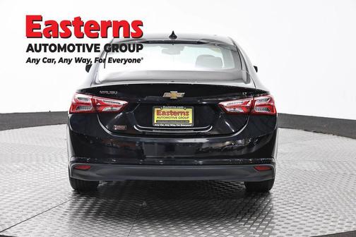 Mosaic Black Metallic 2022 Chevrolet Malibu FWD LT