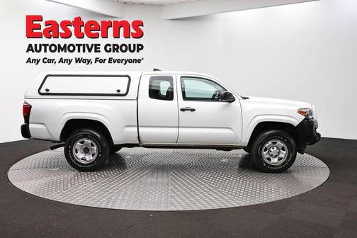 Super White 2018 Toyota Tacoma SR