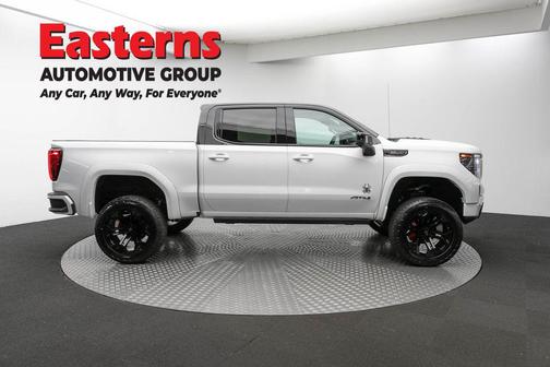 Summit White 2024 GMC Sierra 1500 AT4