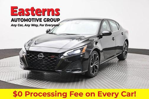 Super Black Clearcoat 2024 Nissan Altima SR FWD