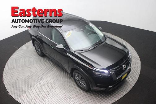 2024 Nissan Pathfinder S 4WD