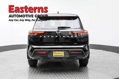 2024 Nissan Pathfinder S 4WD