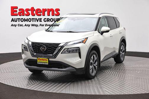 Pearl White Tricoat 2021 Nissan Rogue SV
