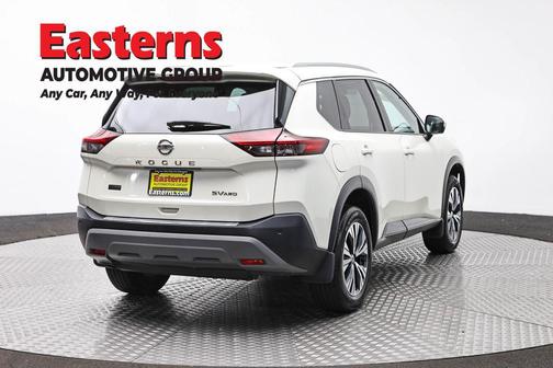 Pearl White Tricoat 2021 Nissan Rogue SV