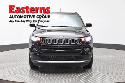 Diamond Black Crystal Pearlcoat 2025 Jeep Compass Limited