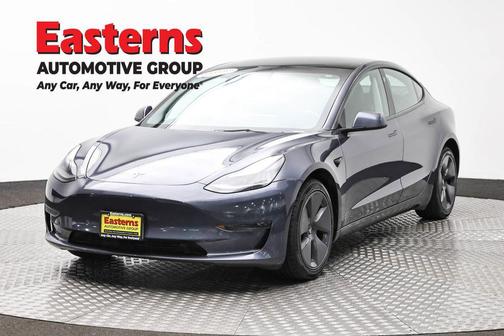 Gray 2023 Tesla Model 3 Standard Range