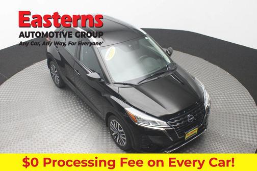 Super Black 2023 Nissan Kicks SV
