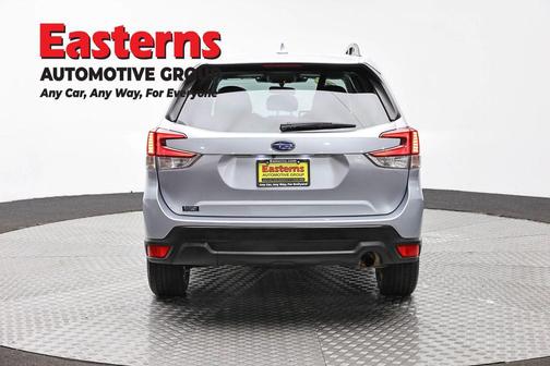 Ice Silver Metallic 2023 Subaru Forester Premium