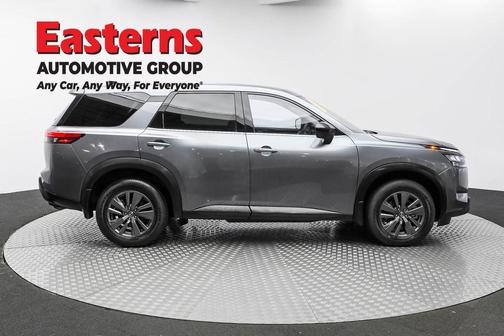 2024 Nissan Pathfinder S 4WD