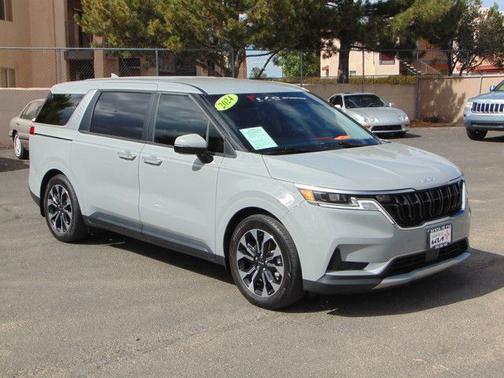 2024 Kia Carnival EX