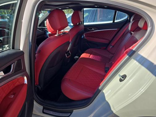 2025 Genesis G70 3.3T RWD Sport Advanced