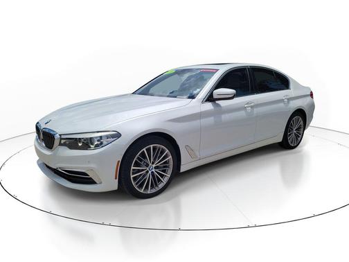Mineral White Metallic 2020 BMW 530 530i