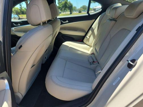 Vatna Gray 2026 Genesis G70 2.5T RWD
