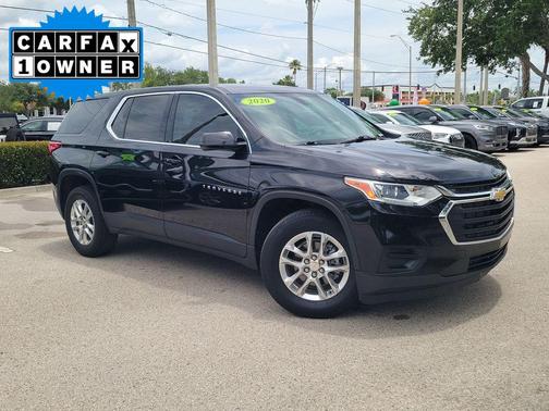 Mosaic Black Metallic 2020 Chevrolet Traverse LS