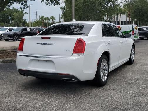 2020 Chrysler 300 Touring