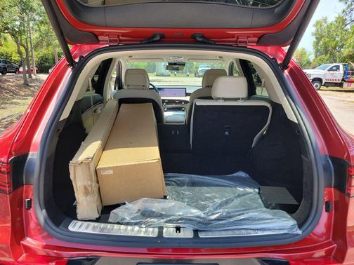 Mauna Red 2026 Genesis GV70 2.5T Select