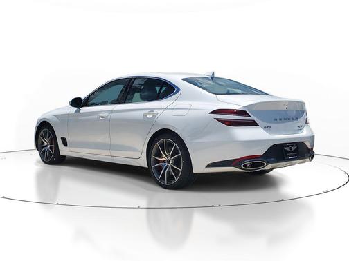 Uyuni White 2026 Genesis G70 2.5T AWD
