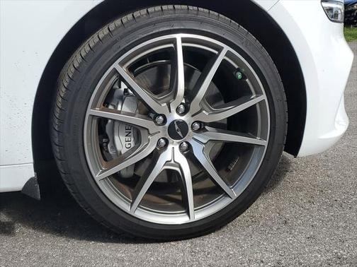 2025 Genesis G70 2.5T RWD