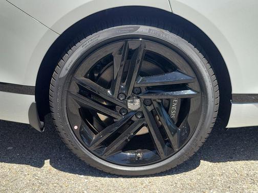 Uyuni White 2026 Genesis G80 3.5T Prestige Black AWD