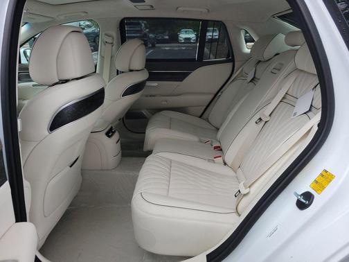 Uyuni White 2026 Genesis G90 3.5T E-SC MHEV AWD