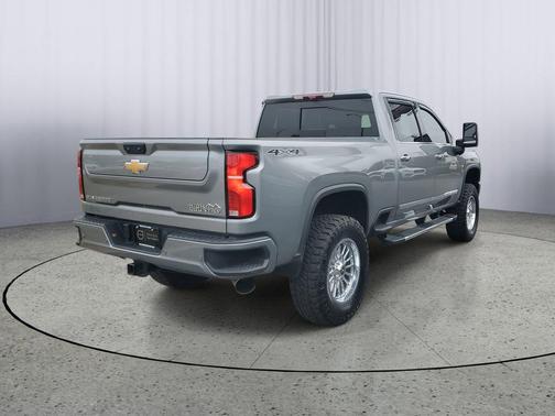 Sterling Gray Metallic 2025 Chevrolet Silverado 2500 High Country