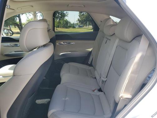 2026 Genesis GV70 2.5T Select