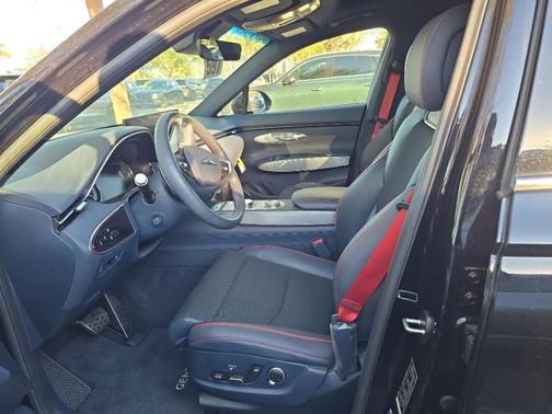 2025 Genesis GV70 3.5T AWD Sport