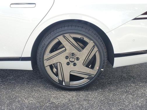 2026 Genesis G90 e-SC Prestige Black