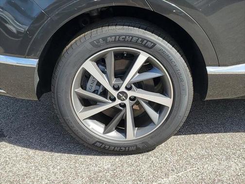 2025 Genesis GV80 2.5T