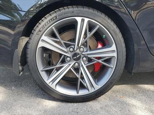 2024 Genesis G70 3.3T RWD Sport Advanced