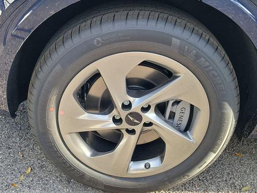 2026 Genesis GV70 2.5T