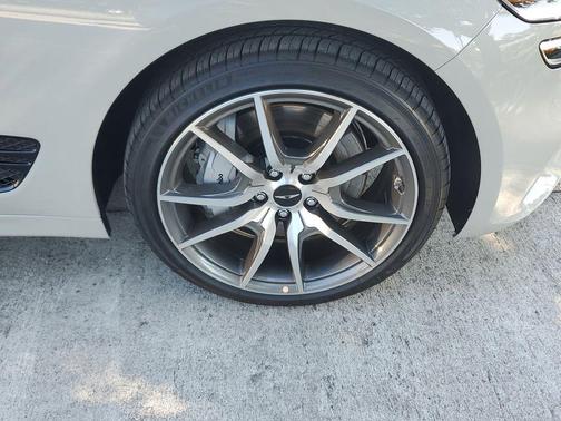 2026 Genesis G70 2.5T RWD