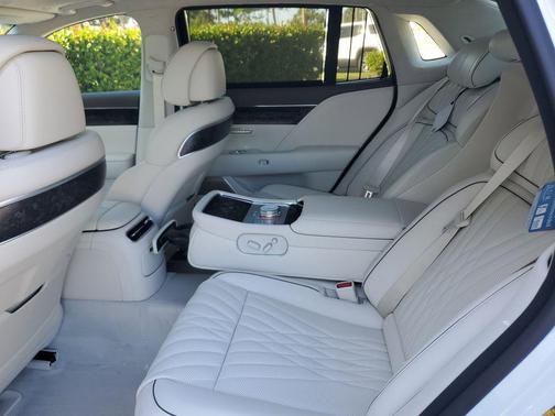 2026 Genesis G90 e-SC