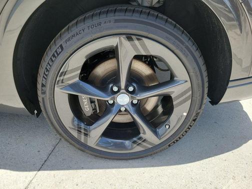 Makalu Gray 2026 Genesis GV70 3.5T Sport Prestige