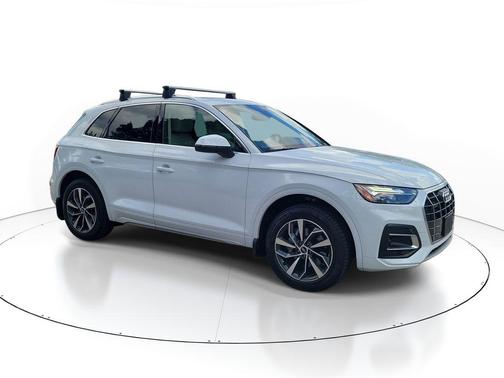 Glacier White Metallic 2021 Audi Q5 45 Premium